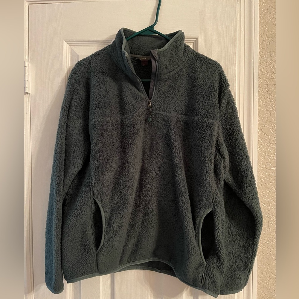 Eddie Bauer Sweatshirt